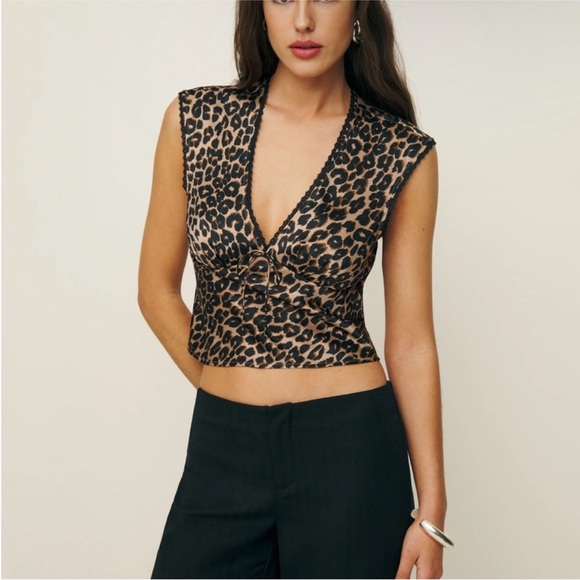 Reformation Tops - Reformation Leopard Print Crop Top